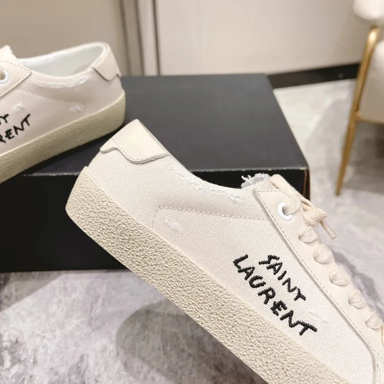 Saint Laurent Shoe 